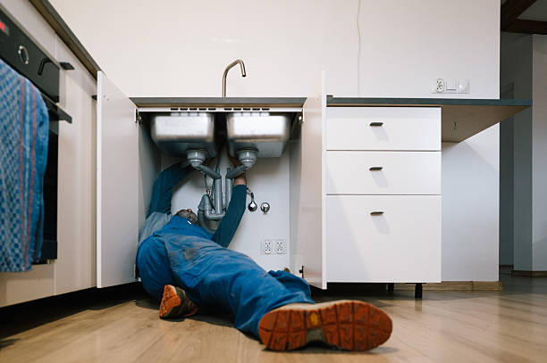 Professional Leak Detection technician working in Waterford, MI